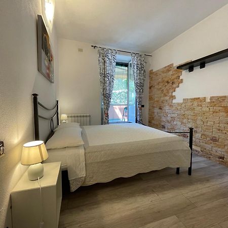 Apartment Sant'Andrea Леванто Екстериор снимка